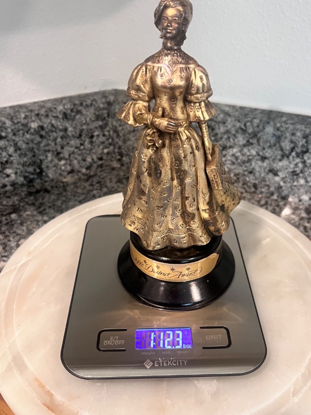 Vintage Avon 1992 District Award #1 Total Sales 1991-1992 Metal Figurine Trophy - Picture 11 of 11